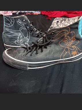 Converse Men’s Black High-Top Sneakers with Bugs Bunny Graphic